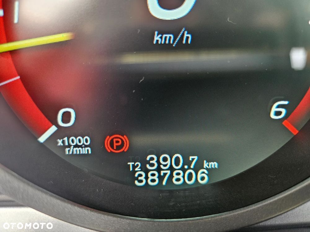 Volvo XC 60 D4 AWD Kinetic - 18