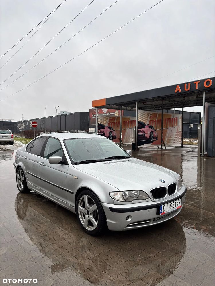 BMW Seria 3 330i - 3