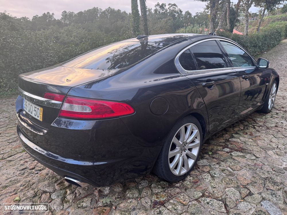 Jaguar XF 2.7 D V6 Premium Luxury - 7