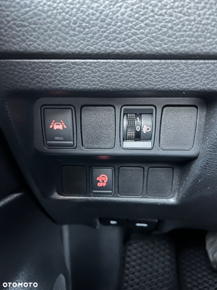 Nissan Qashqai 1.2 DIG-T Visia EU6 - 24