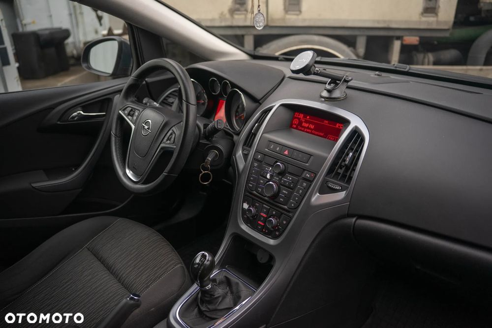 Opel Astra 1.4 T Sport EU6 - 12