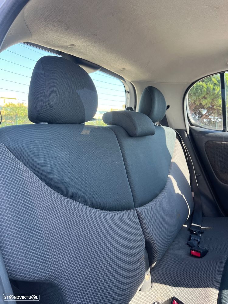 Toyota Yaris 1.0 SE - 8