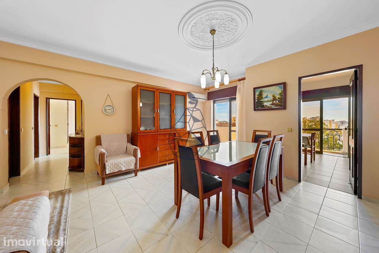 Apartamento T2 virado a Sul , com Garagem na Vila Rosa - Portimão - Grande imagem: 2/51