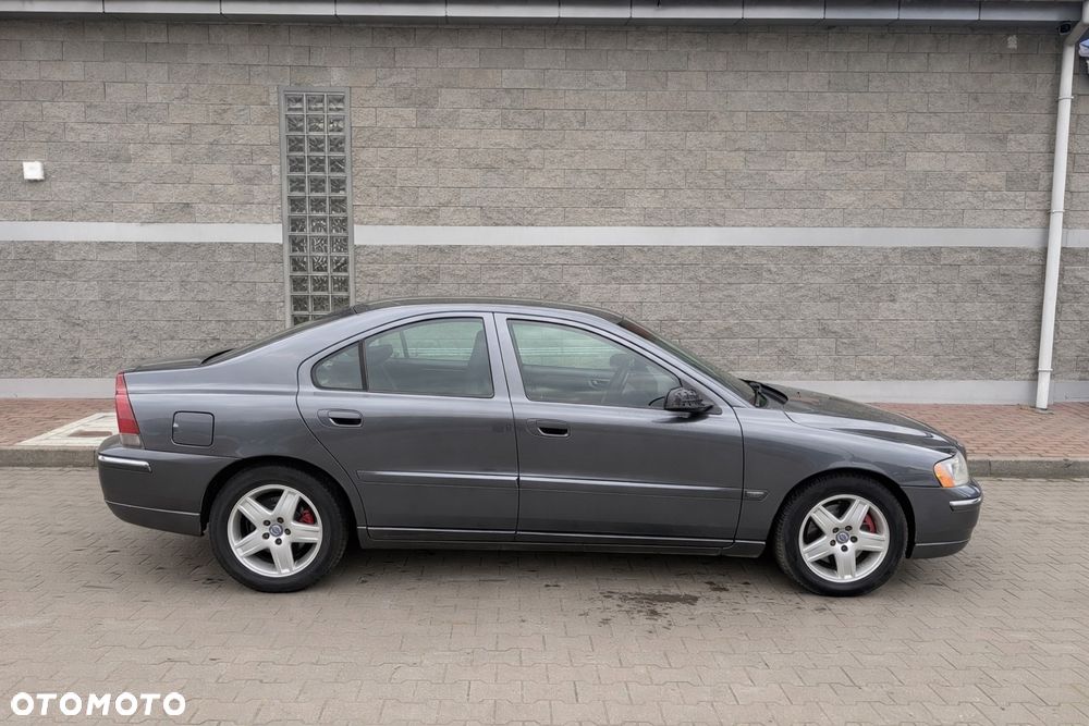 Volvo S60 2.5T Rubin - 4