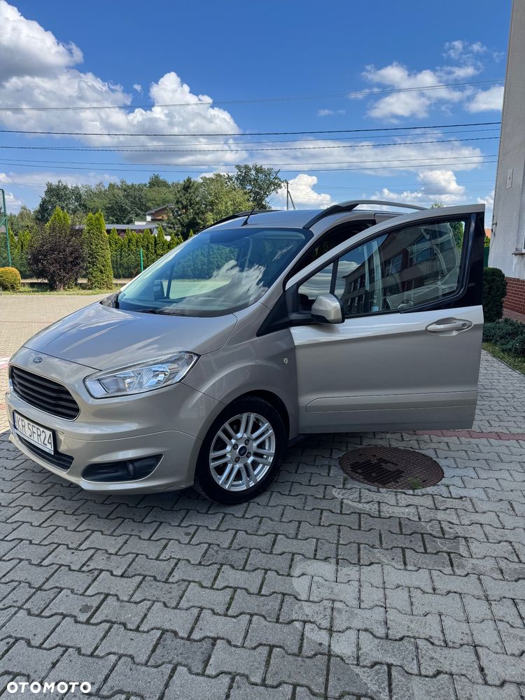 Ford Tourneo Courier 1.0 EcoBoost Titanium - 23