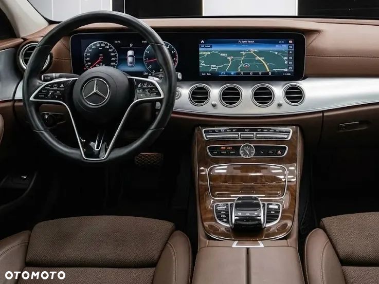 Mercedes-Benz Klasa E 220 d 4-Matic Avantgarde - 6