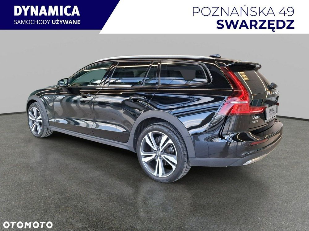 Volvo V60 Cross Country - 6