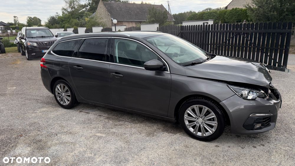 Peugeot 308 BlueHDi 130 EAT8 Stop & Start Allure Pack - 7