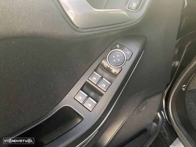 Ford Fiesta 1.0 EcoBoost ST-Line - 27