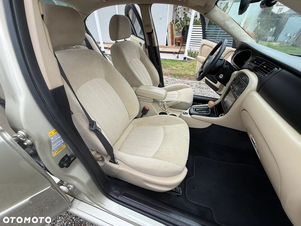 Jaguar X-Type - 19