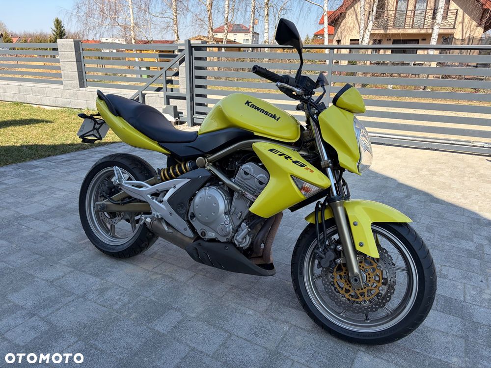 Kawasaki ER - 7