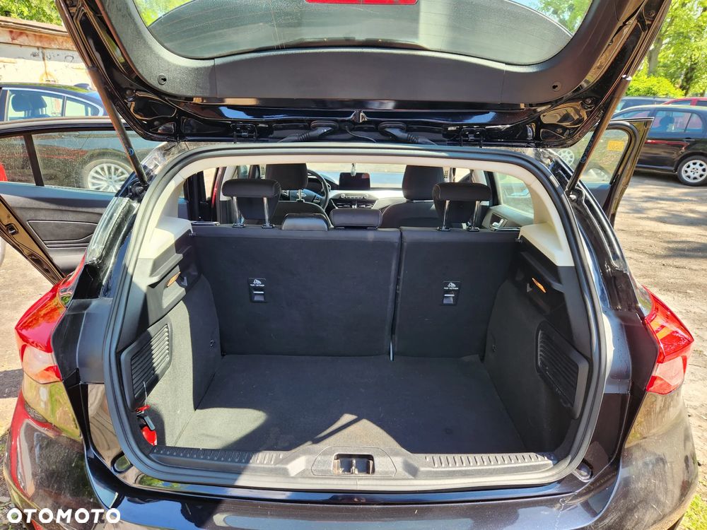 Ford Focus 1.0 EcoBoost Trend Edition Business - 9