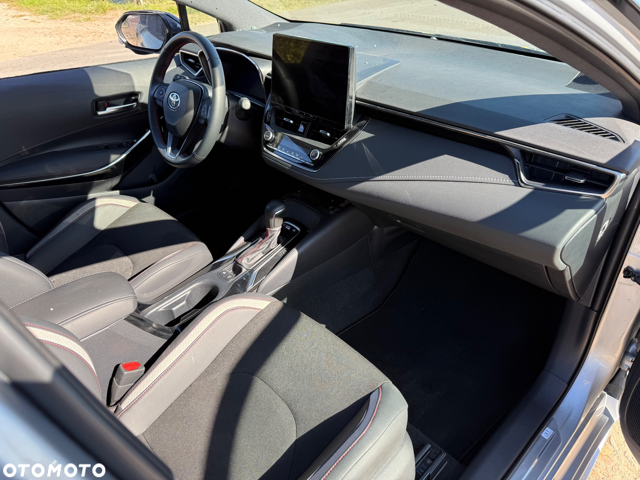 Toyota Corolla 1.8 Hybrid Business Edition - 9