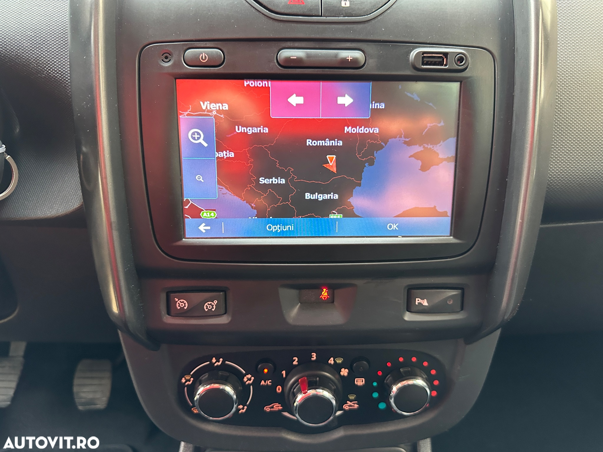 Dacia Duster dCi 110 FAP 4x2 Prestige - 10