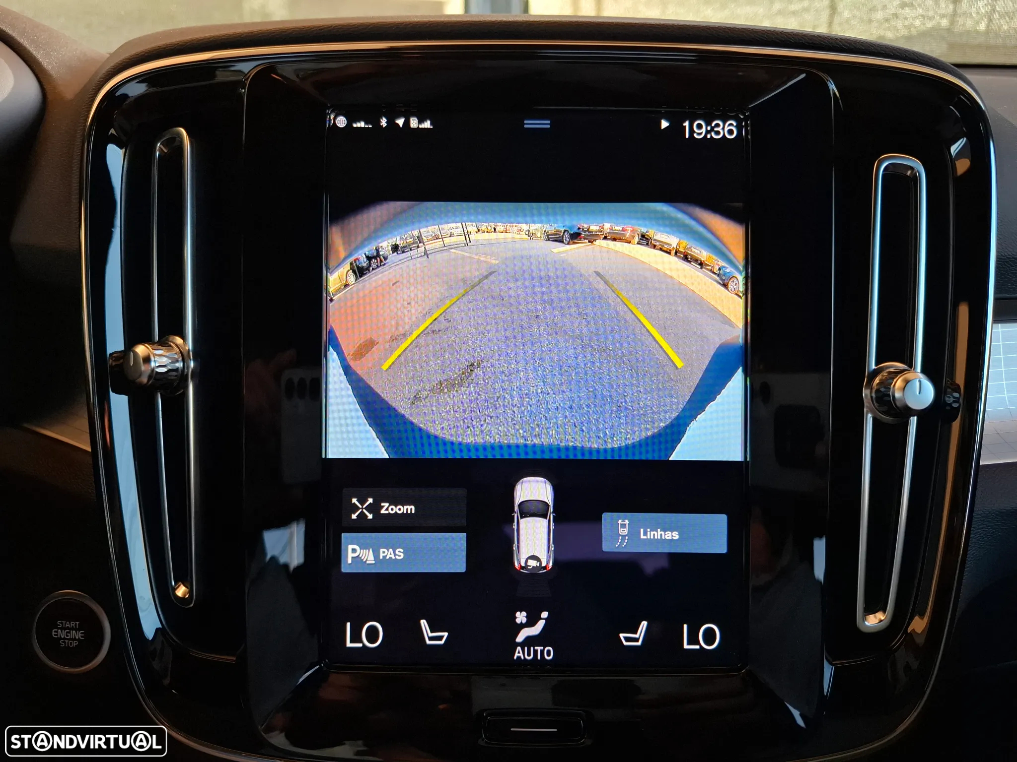 Volvo XC 40 1.5 T2 Plus Dark Auto - 56