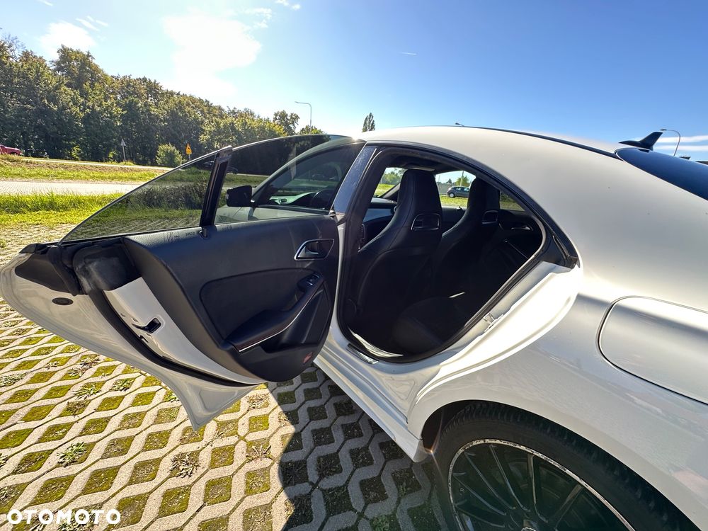Mercedes-Benz CLA - 17