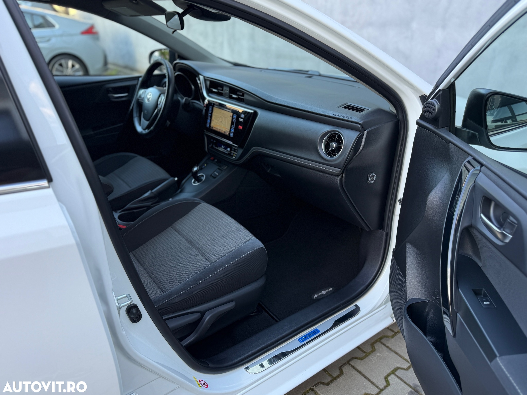 Toyota Auris 1.8 VVT-i Hybrid Automatik Comfort - 29