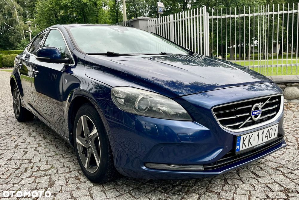 Volvo V40 D4 Drive-E Ocean Race - 11