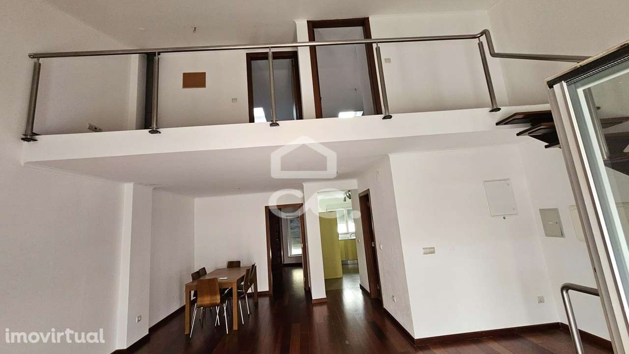 Andar de moradia V3 com terraço, localizada perto da biblioteca - Grande imagem: 4/34