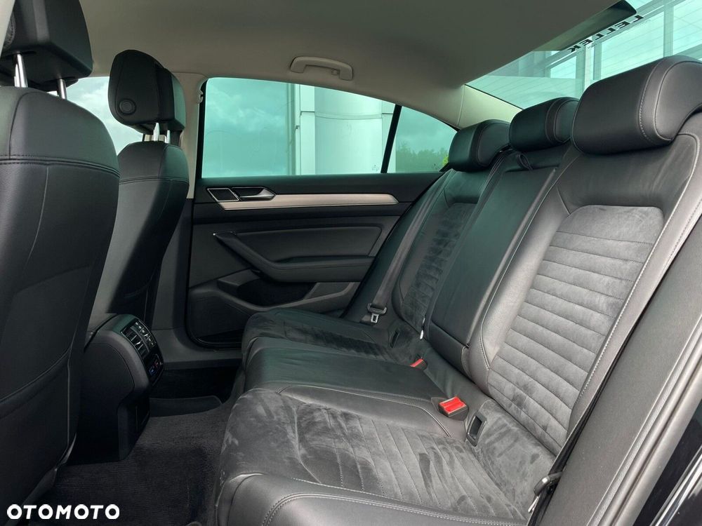 Volkswagen Passat - 13