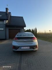 Hyundai IONIQ - 7
