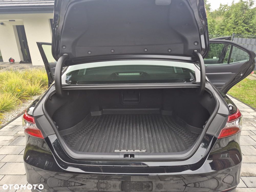 Toyota Camry 2.5 Hybrid Executive CVT - 36