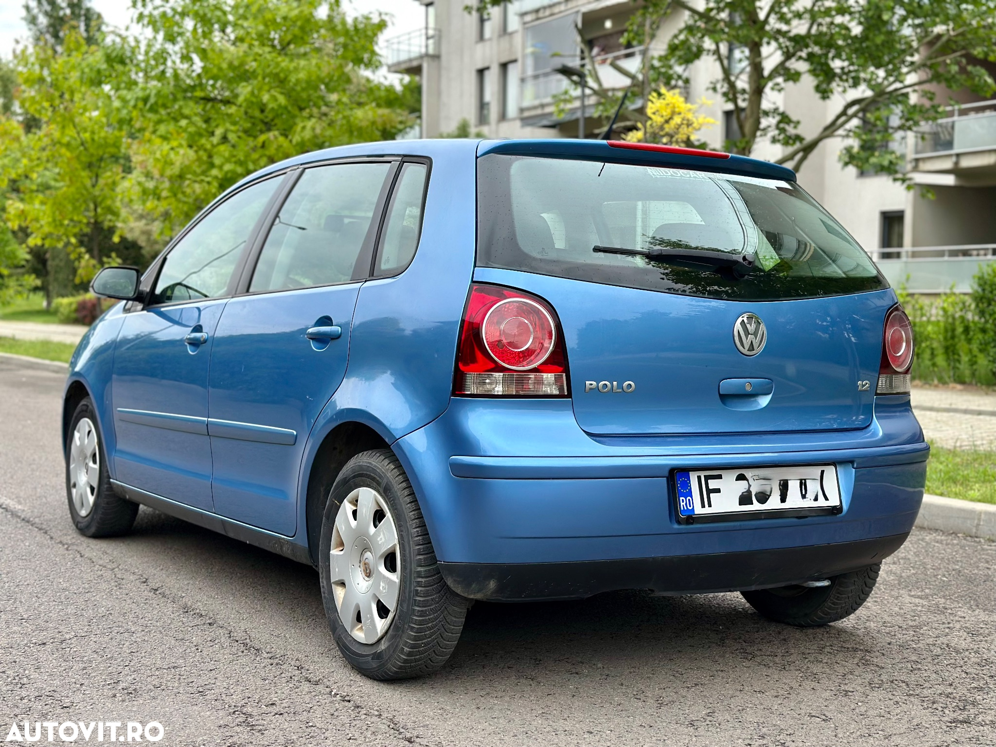 Volkswagen Polo 1.2 Attractive - 6