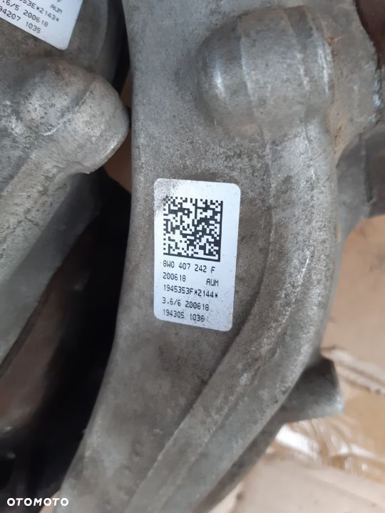 zwrotnica piasta lewa prawa przód przednia Audi A4 B9 A5 F5 8W0407241F 8W0407242F 8W0407559 8W0407560 zwrotnica zwrotnice przód przednie Audi A4 A-4 B9 A5 A-5 F5 - 5