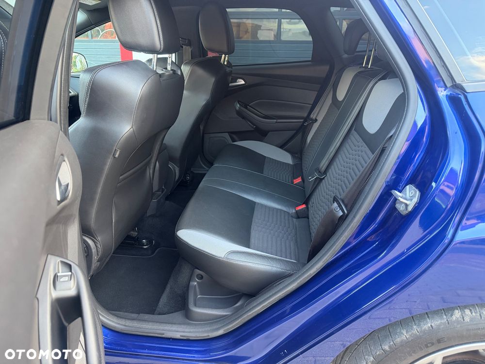 Ford Focus ST - 15