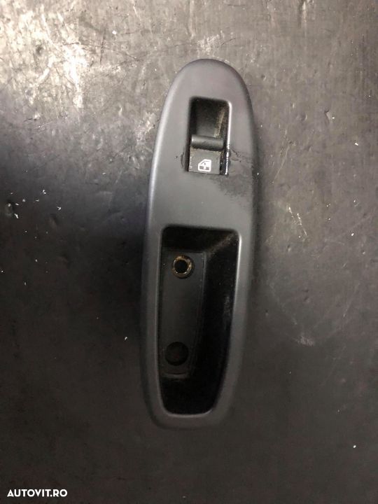 buton deschidere geam dreapta spate alfa romeo 159 - 1