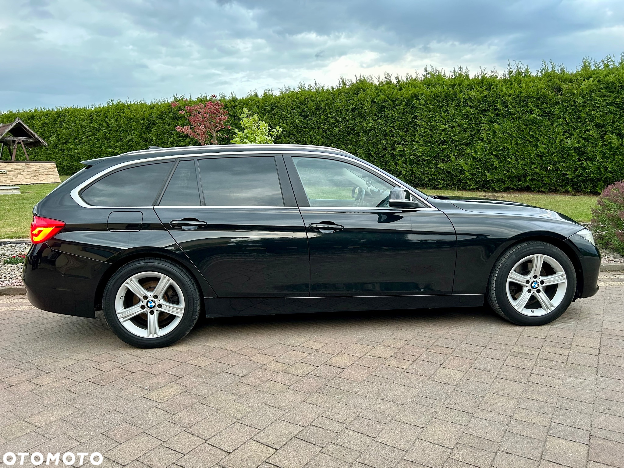 BMW Seria 3 320d Touring Sport Line - 16