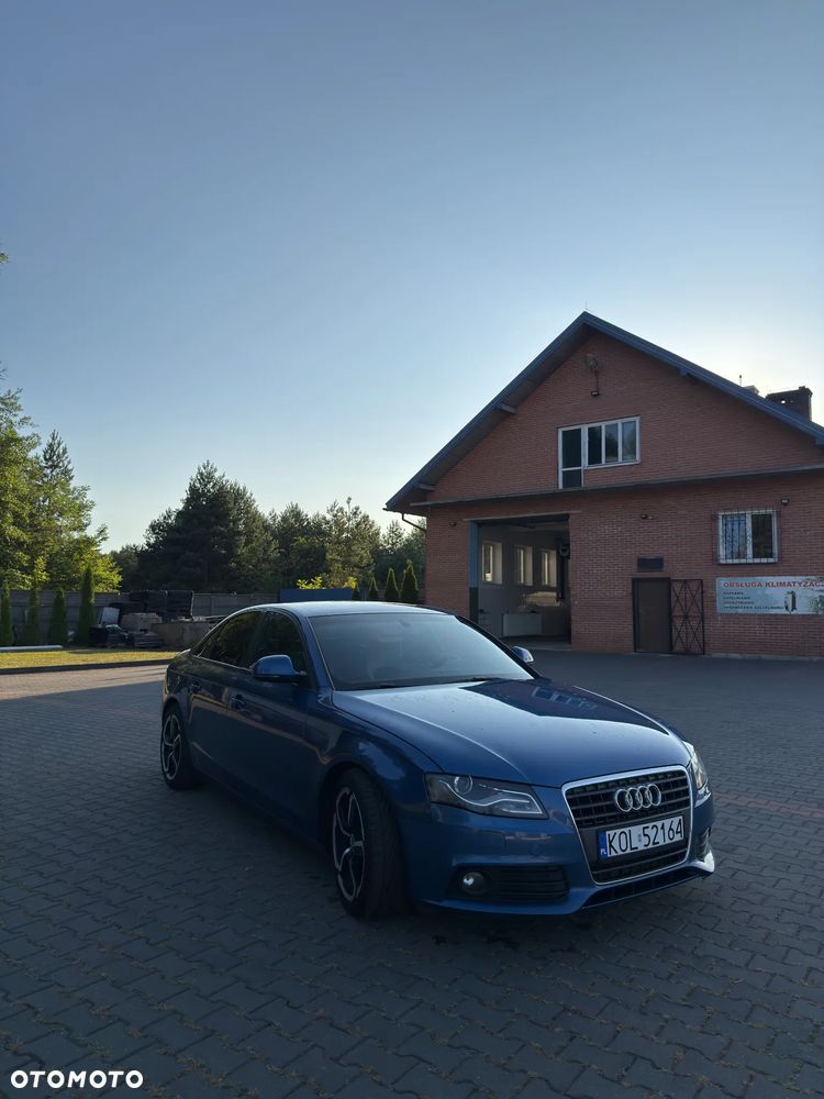 Audi A4 Limousine - 2