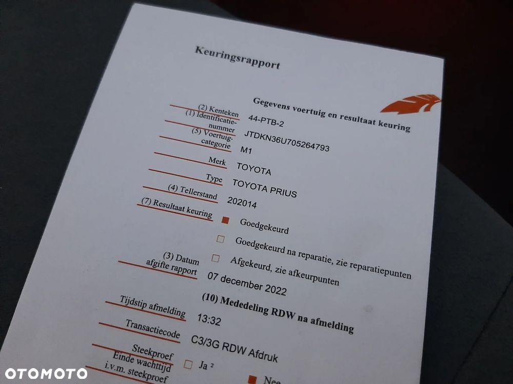 Toyota Prius (Hybrid) Executive - 19