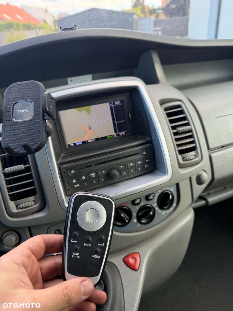 Renault Trafic 2013 photo 3