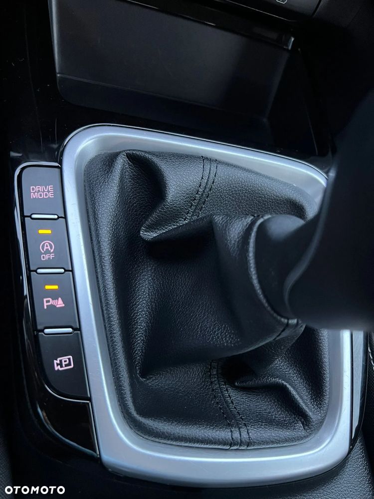 Kia Ceed 1.6 CRDi mHEV M - 17