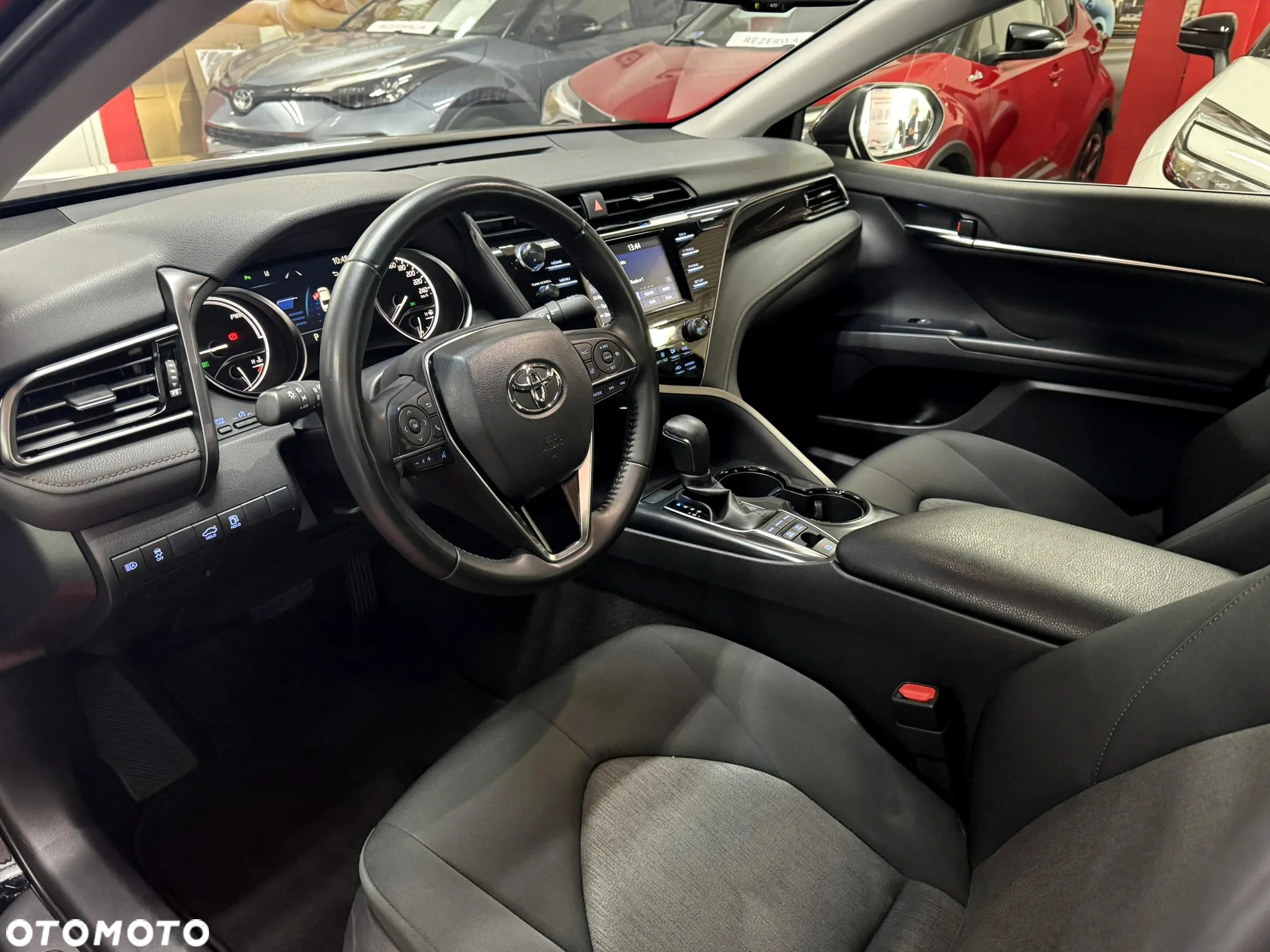 Toyota Camry 2.5 Hybrid Comfort CVT - 12
