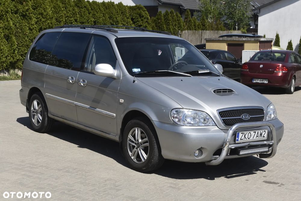 Kia Carnival CRDi Executive - 3