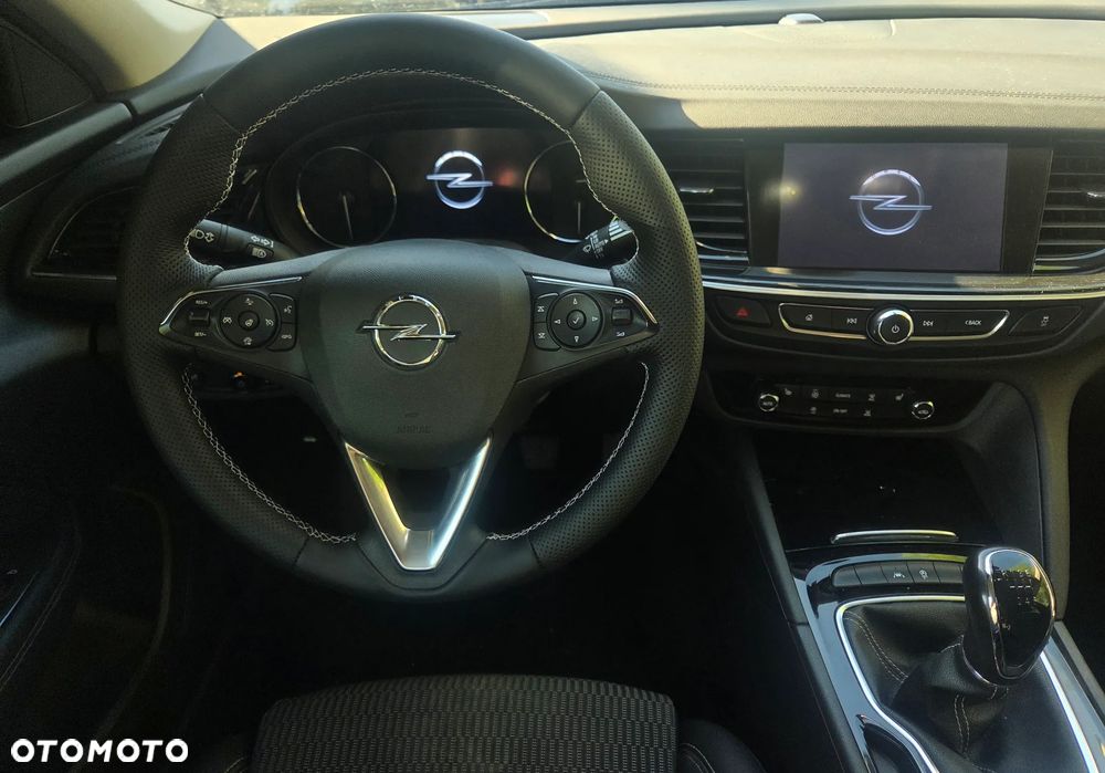 Opel Insignia 1.5 T Exclusive S&S Eco - 10