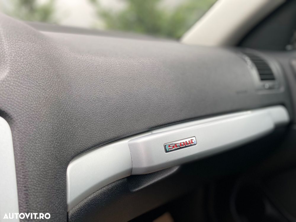 Skoda Octavia Combi 2.0 TDI DPF 4x4 DSG Scout - 26