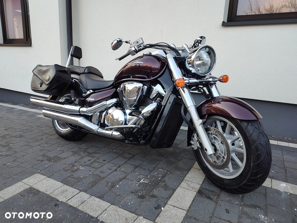 Suzuki Intruder