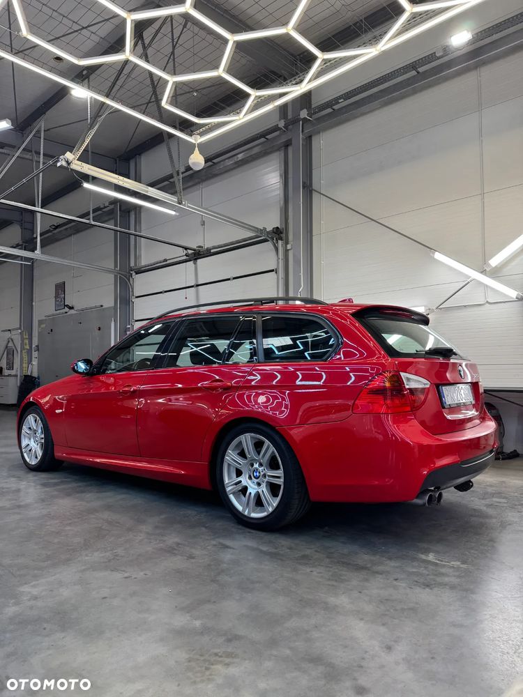 BMW Seria 3 325i - 4