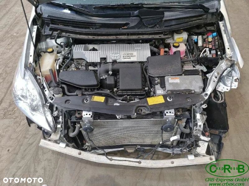 Toyota Prius (Hybrid) - 1
