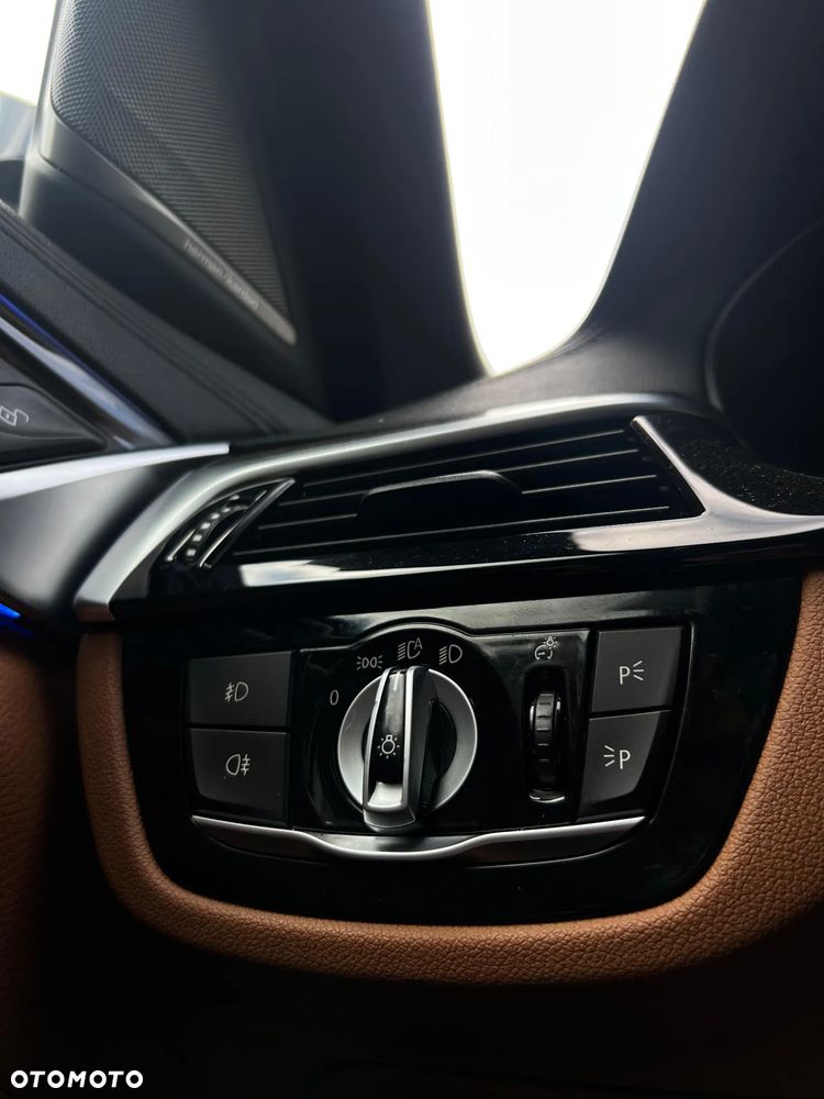 BMW Seria 5 540i xDrive M Sport sport - 12
