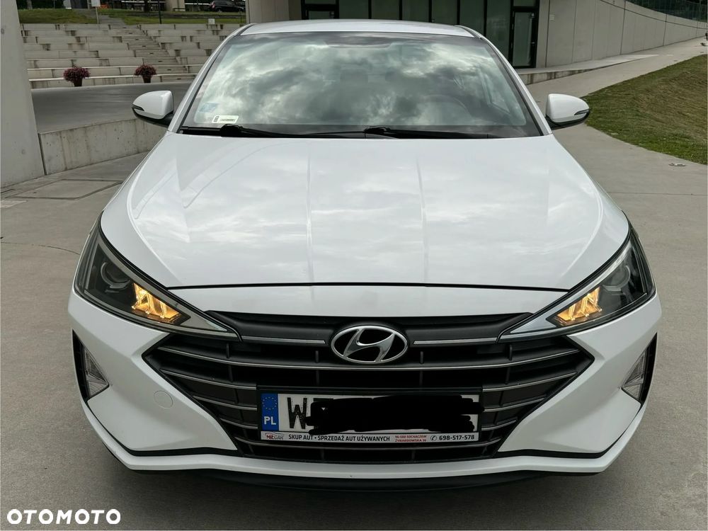 Hyundai Elantra 1.6 Comfort - 2