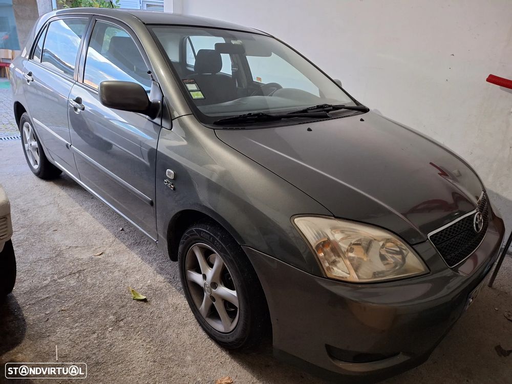 Toyota Corolla 2.0 D-4D Sol - 3