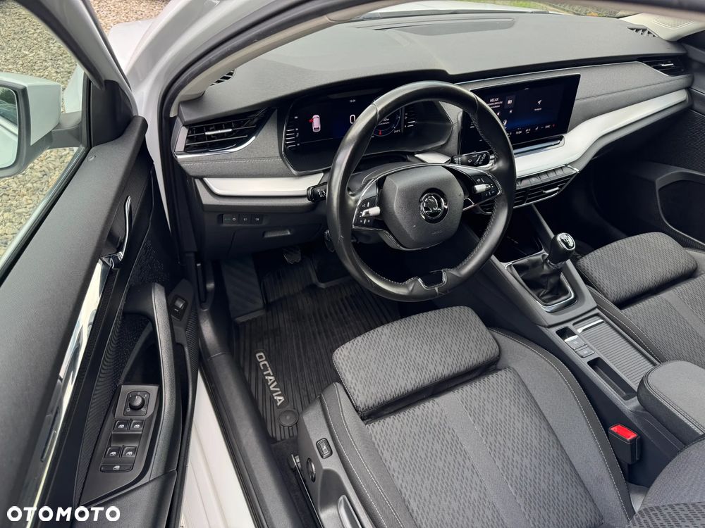 Skoda Octavia 2.0 TDI Style - 34
