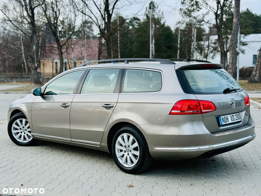 Volkswagen Passat Variant 2.0 TDI DSG BlueMotion Technology Highline - 29