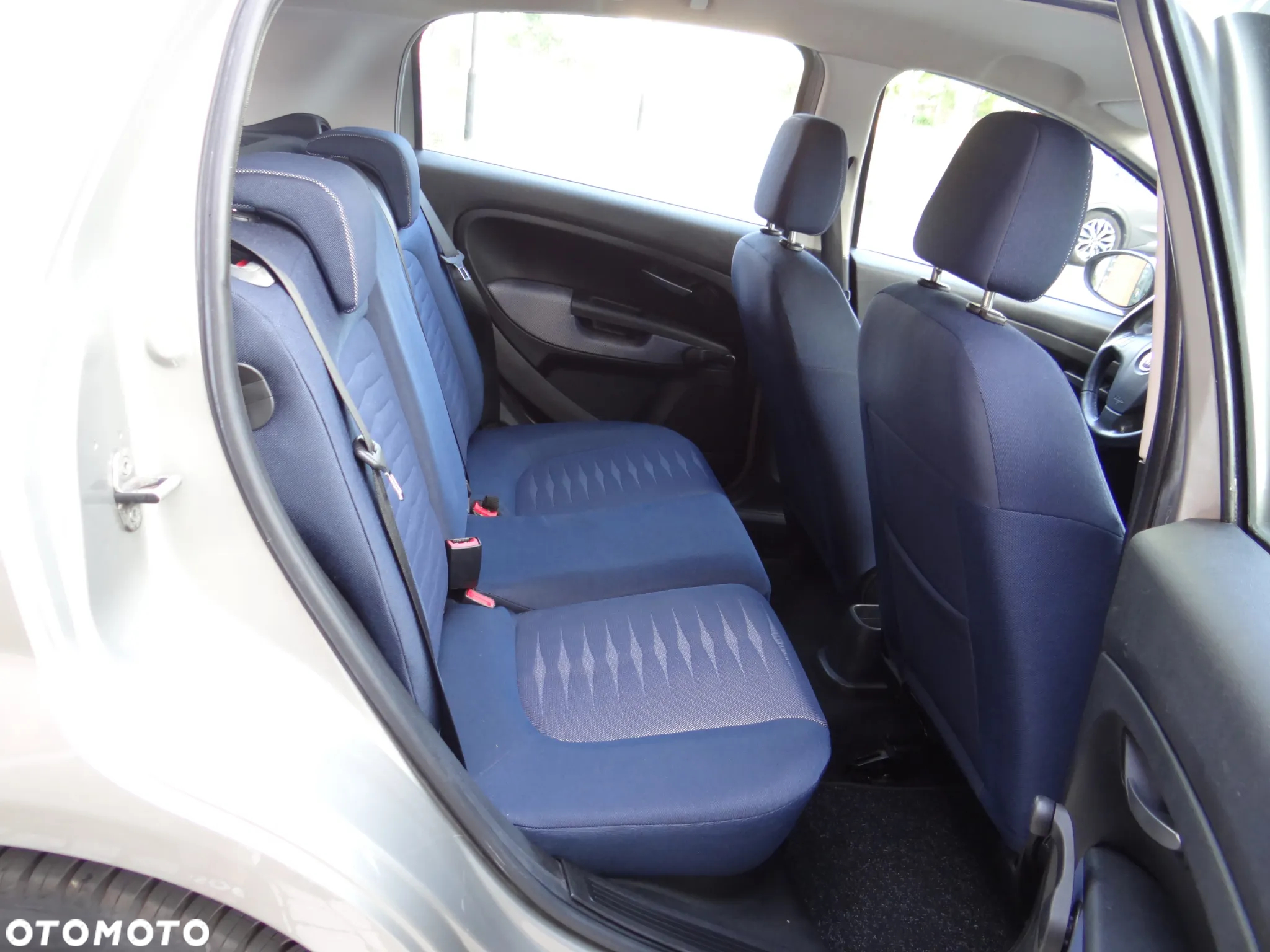 Fiat Punto 1.4 Young - 22
