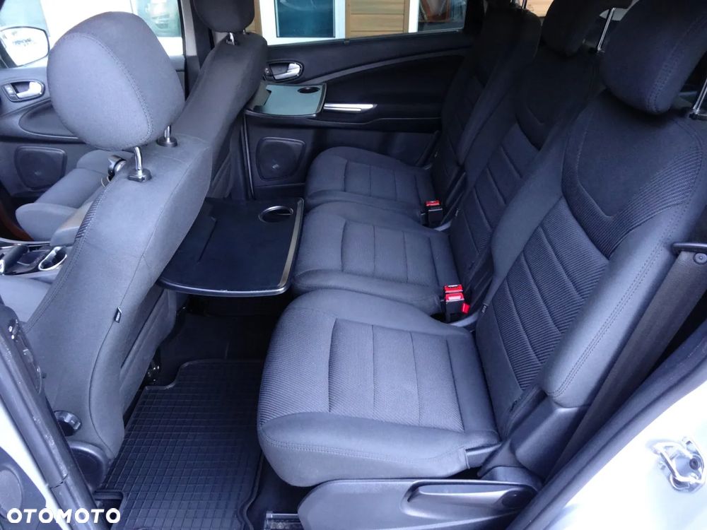 Ford S-Max 2.0 TDCi DPF Titanium - 22
