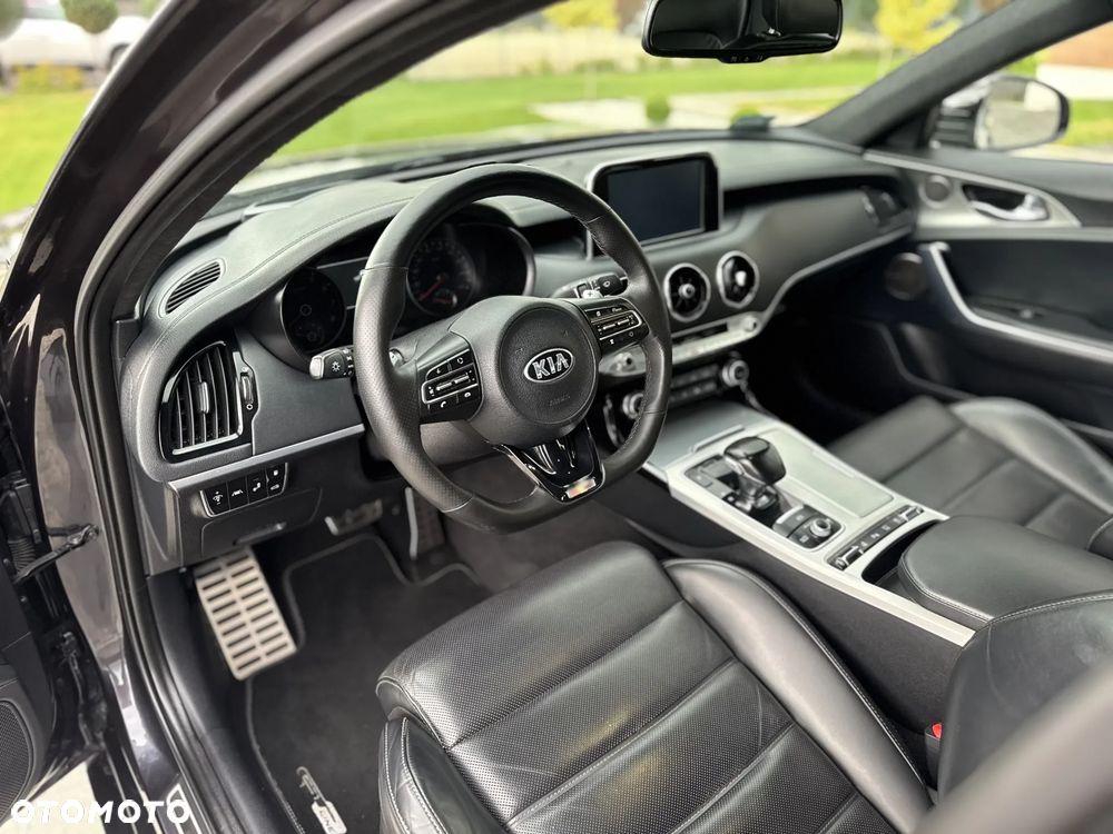 Kia Stinger 2.0 T-GDI GT Line - 22
